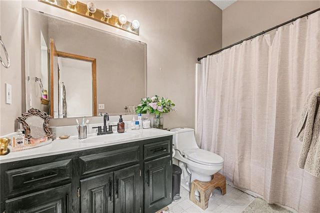 21605 W 50th Terrace, Shawnee, KS 66226