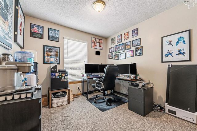 21605 W 50th Terrace, Shawnee, KS 66226