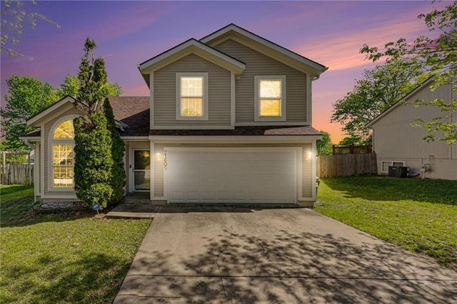 21605 W 50th Terrace, Shawnee, KS 66226