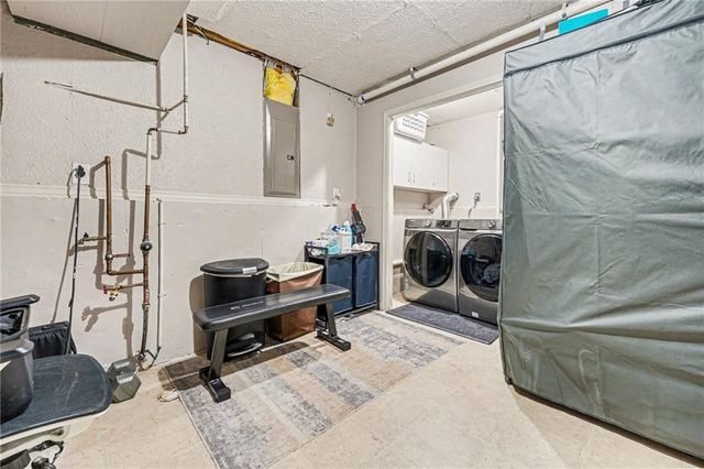 21605 W 50th Terrace, Shawnee, KS 66226
