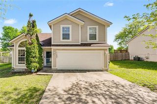 21605 W 50th Terrace, Shawnee, KS 66226