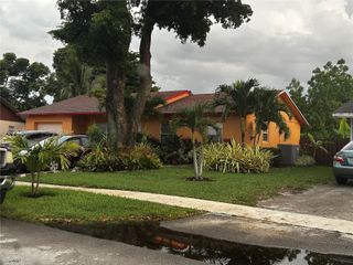7922 SW 4th Place, North Lauderdale, FL 33068