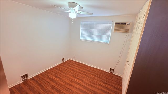 94-1086 Lumihoahu Street Upstairs, Waipahu, HI 96797