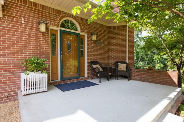 2038 Jd Circle, Berea, KY 40403