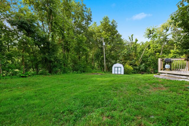 2038 Jd Circle, Berea, KY 40403
