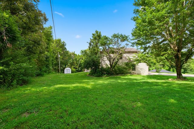 2038 Jd Circle, Berea, KY 40403