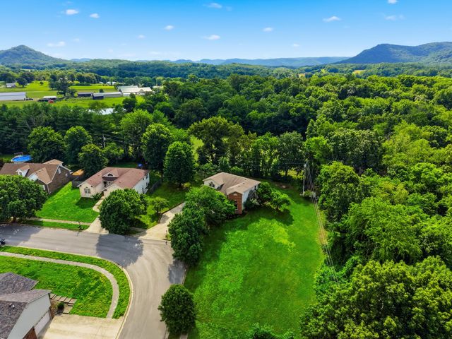 2038 Jd Circle, Berea, KY 40403