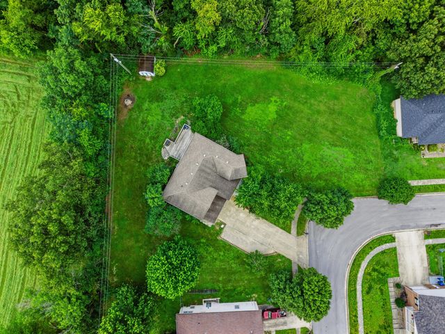 2038 Jd Circle, Berea, KY 40403