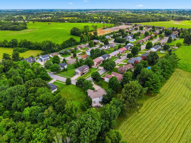 2038 Jd Circle, Berea, KY 40403