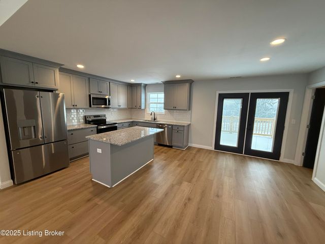 109 Cassidy Dr, Taylorsville, KY 40071