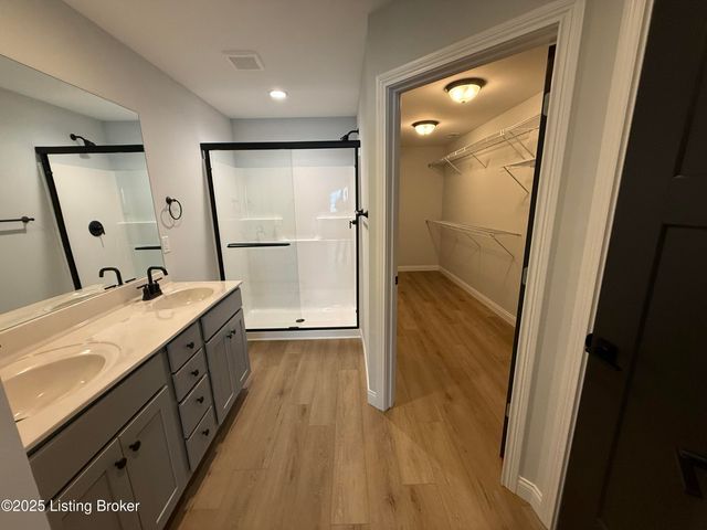 109 Cassidy Dr, Taylorsville, KY 40071