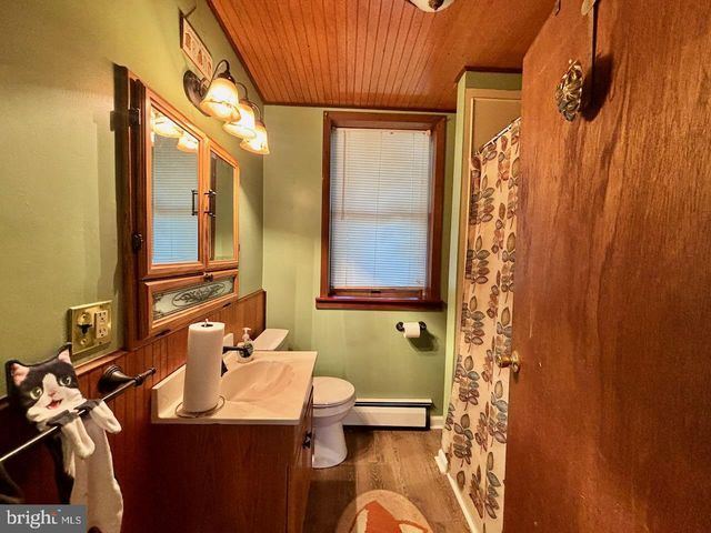 225 CENTRE ST, Langhorne, PA 19047