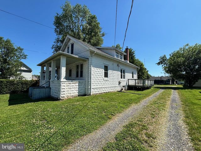 225 CENTRE ST, Langhorne, PA 19047
