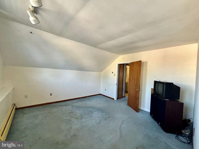 225 CENTRE ST, Langhorne, PA 19047