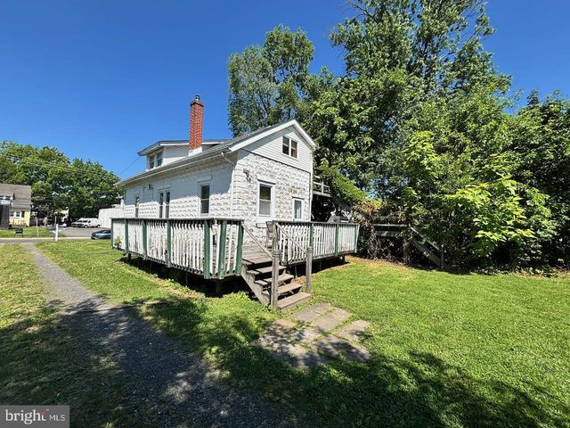 225 CENTRE ST, Langhorne, PA 19047