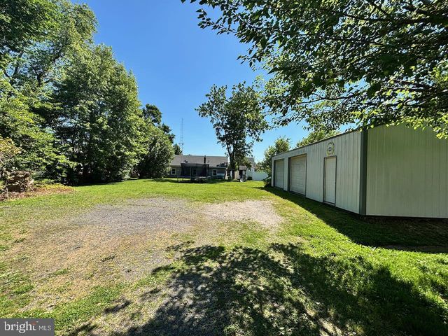 225 CENTRE ST, Langhorne, PA 19047