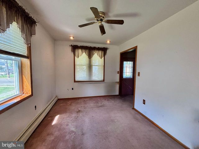 225 CENTRE ST, Langhorne, PA 19047