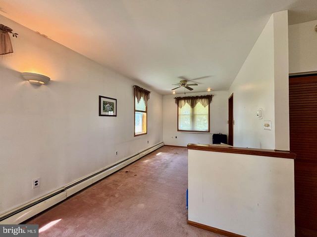 225 CENTRE ST, Langhorne, PA 19047