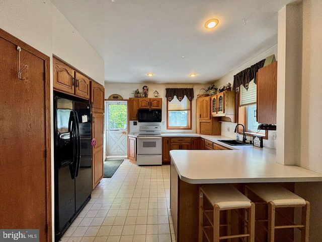 225 CENTRE ST, Langhorne, PA 19047