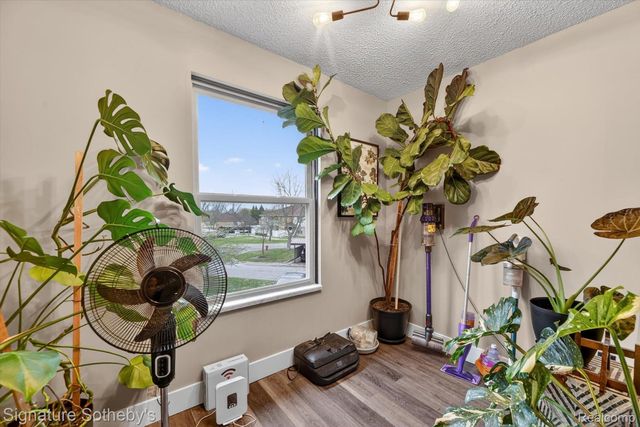 61031 Greenwood Drive, South Lyon, MI 48178