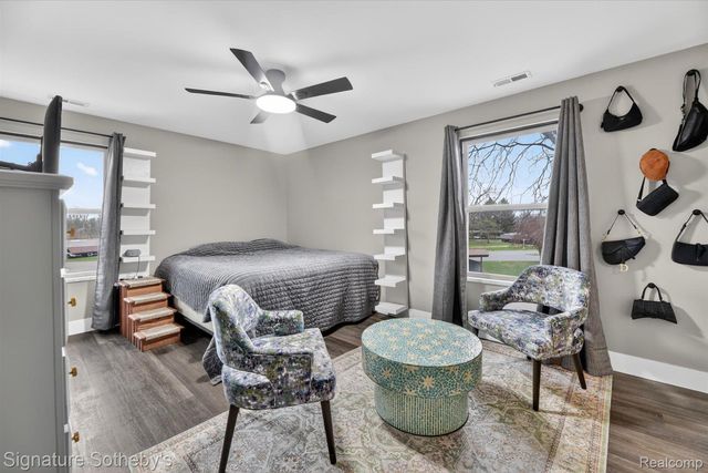 61031 Greenwood Drive, South Lyon, MI 48178
