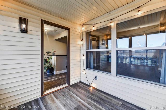 61031 Greenwood Drive, South Lyon, MI 48178