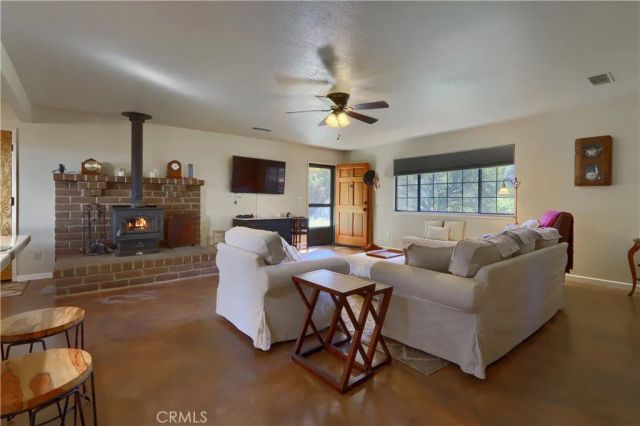 40410 Goldside Drive, Oakhurst, CA 93644