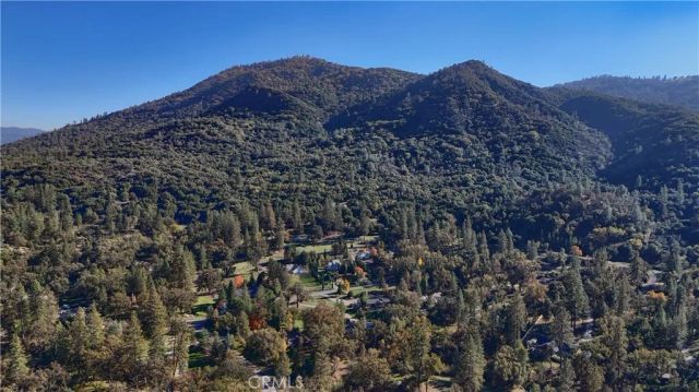 40410 Goldside Drive, Oakhurst, CA 93644