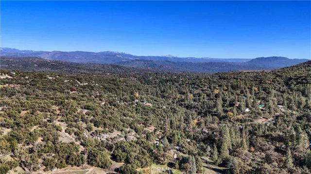 40410 Goldside Drive, Oakhurst, CA 93644