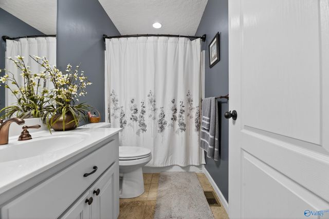 694 Pine Haven Road, Gadsden, AL 35901