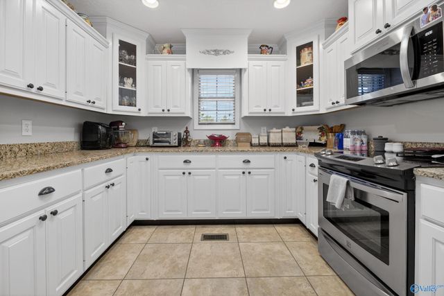 694 Pine Haven Road, Gadsden, AL 35901