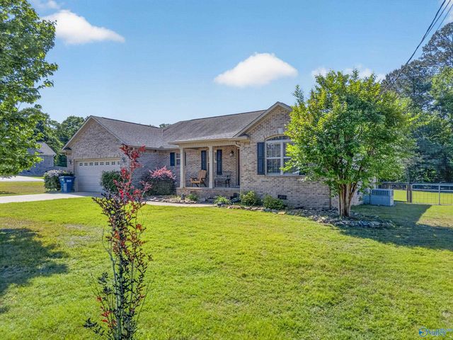 694 Pine Haven Road, Gadsden, AL 35901