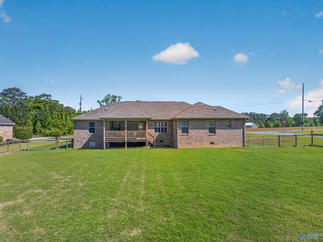 694 Pine Haven Road, Gadsden, AL 35901