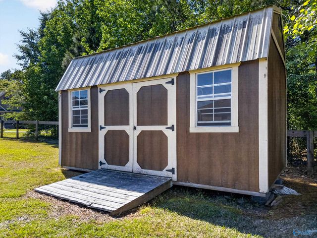 694 Pine Haven Road, Gadsden, AL 35901