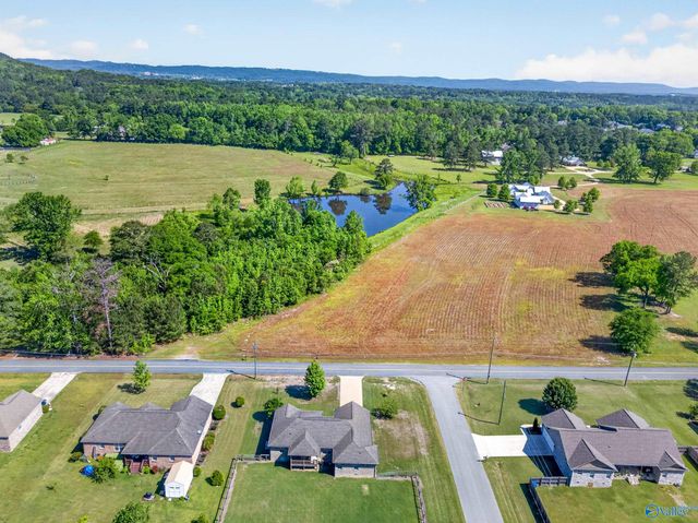 694 Pine Haven Road, Gadsden, AL 35901