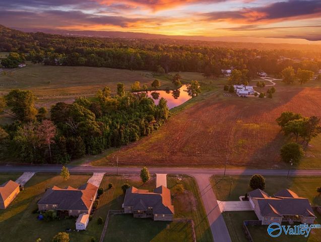 694 Pine Haven Road, Gadsden, AL 35901