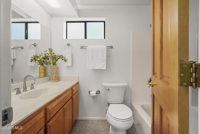 6403 Bayberry Street, Oak Park, CA 91377