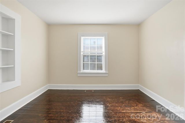 358 N Cleghorn Street, Rutherfordton, NC 28139