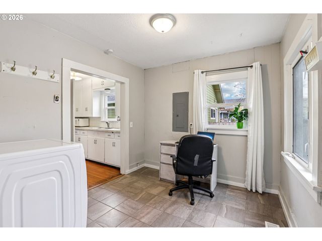 1820 Se 6TH Ave, Camas, WA 98607