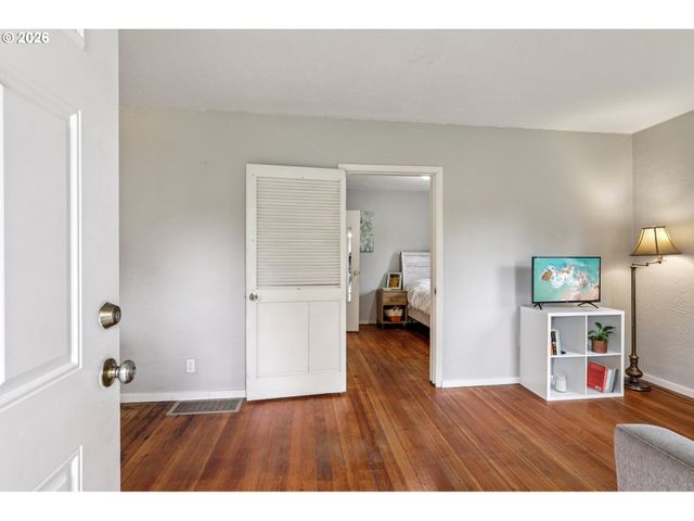 1820 Se 6TH Ave, Camas, WA 98607