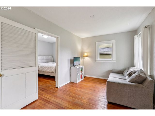 1820 Se 6TH Ave, Camas, WA 98607