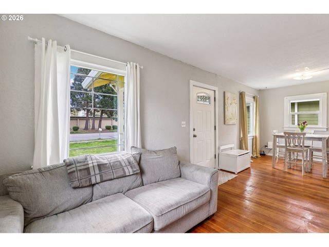 1820 Se 6TH Ave, Camas, WA 98607