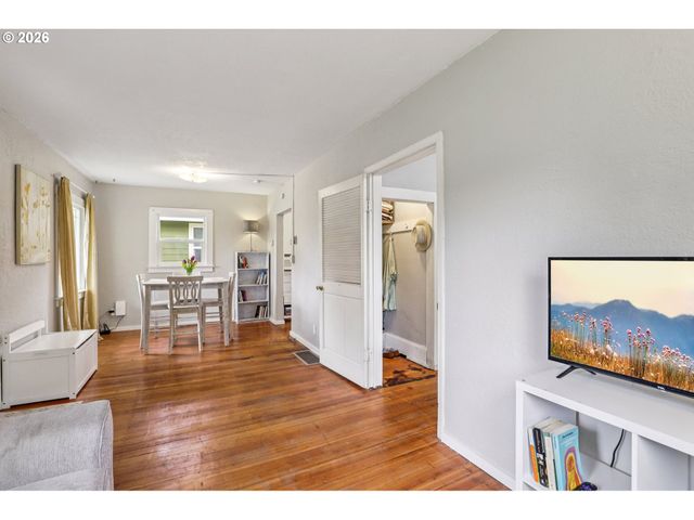 1820 Se 6TH Ave, Camas, WA 98607