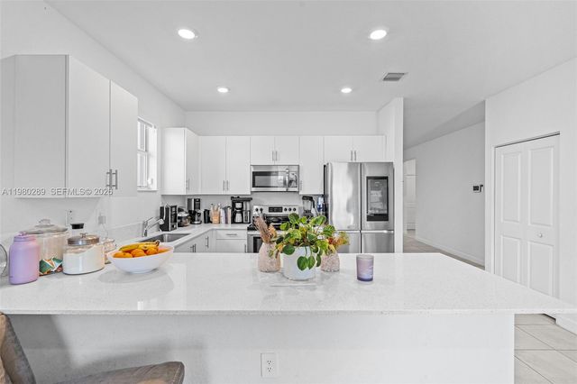 12731 SW 213th St, Miami, FL 33177