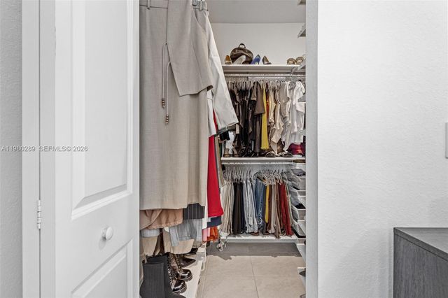 12731 SW 213th St, Miami, FL 33177