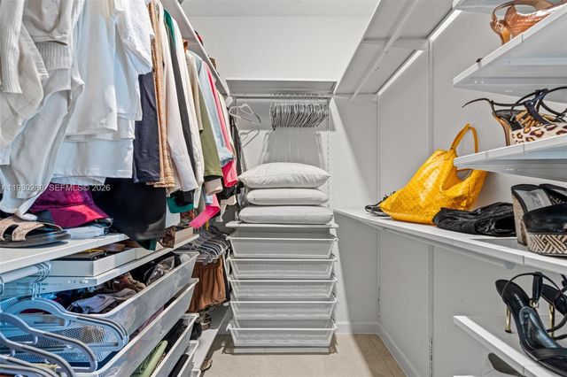 12731 SW 213th St, Miami, FL 33177