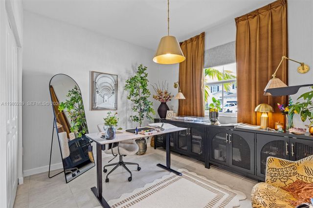 12731 SW 213th St, Miami, FL 33177