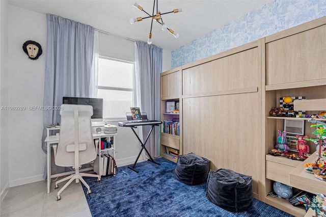 12731 SW 213th St, Miami, FL 33177