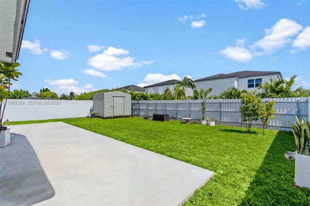 12731 SW 213th St, Miami, FL 33177