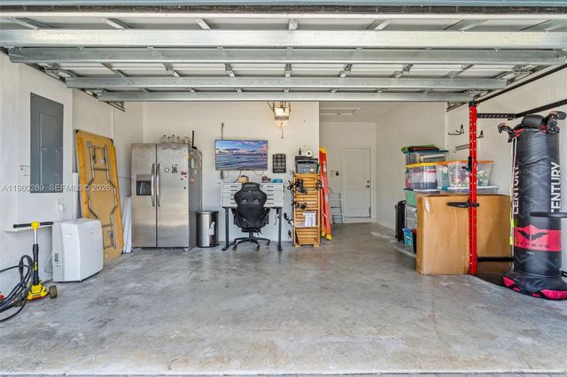 12731 SW 213th St, Miami, FL 33177